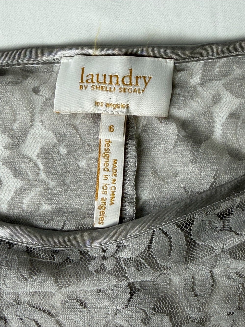 Laundry By Shelli Segal Gray Lace  Feminine Blouse with Underlined Camisole- 6 - Picture 12 of 15